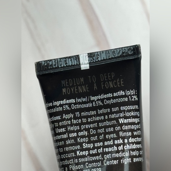 Mary Kay® CC Cream Sunscreen Broad Spectrum SPF 15* - Medium to Deep - Picture 2 of 5